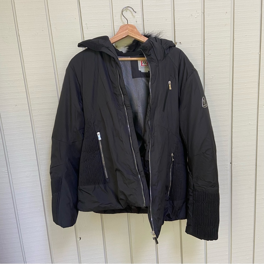 black, sleek, chic, winter, ski and snow jacket